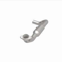 Load image into Gallery viewer, Magnaflow 05-06 Lincoln Navigator 5.4L Direct Fit Catalytic Converter - Passenger Side - Additional View 7
