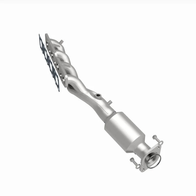 Magnaflow 05-06 Nissan Titan 5.6L Direct Fit Converter - Additional View 11