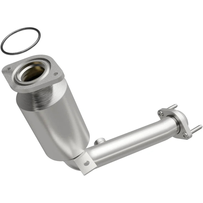 Magnaflow 05-07 Five Hundred V6 3 OEM Underbody Direct Fit Converter - Main Product View