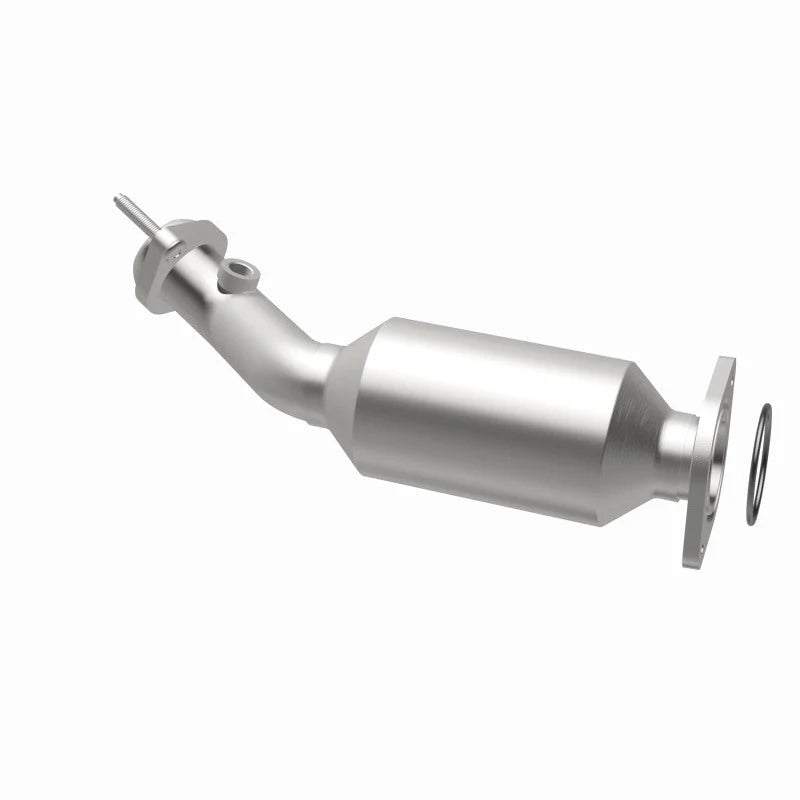 Magnaflow 05-07 Ford Five Hundred 3.0L Direct Fit Converter - Installation View
