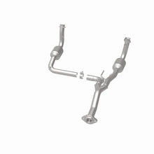 Load image into Gallery viewer, Magnaflow 05-07 Jeep Liberty 3.7L Direct Fit Converter - Additional View 6