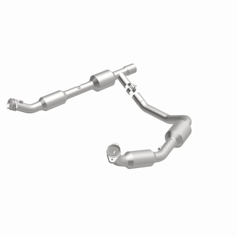 Magnaflow 05-08 Ford E-350 Super Duty 5.4L Direct Fit Converter - Back View