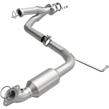 Load image into Gallery viewer, Magnaflow 05-15 Toyota Tacoma 4.0L Direct Fit Converter - Main Product View