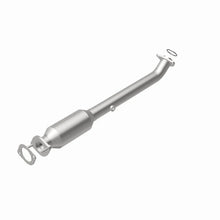 Load image into Gallery viewer, Magnaflow 05-16 Nissan Frontier 2.5L Direct Fit Converter - Side View