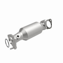 Load image into Gallery viewer, Magnaflow 05-17 Nissan Frontier 4.0L Direct Fit Converter - Additional View 14