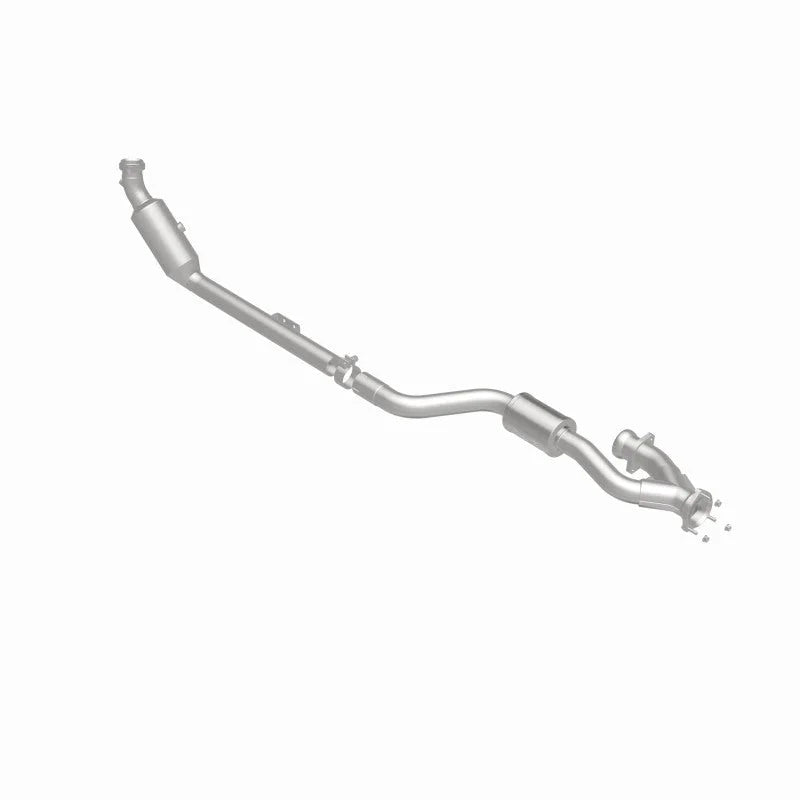 Magnaflow 06-07 Mercedes-Benz C280 3.0L Direct Fit Converter - Installation View