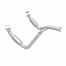Load image into Gallery viewer, Magnaflow 07-08 Chevrolet Silverado 1500 4.3L Direct Fit Converter - Back View