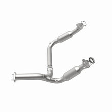 Load image into Gallery viewer, Magnaflow 07-08 Chevrolet Silverado 1500 4.3L Direct Fit Converter - Additional View 14