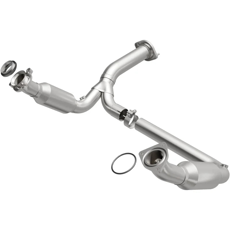 Magnaflow 07-08 Chevrolet Tahoe 5.3L Direct Fit Converter - Main Product View