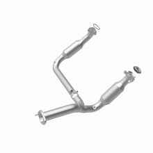 Load image into Gallery viewer, Magnaflow 07-08 Chevrolet Tahoe 5.3L Direct Fit Converter - Side View