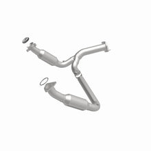 Load image into Gallery viewer, Magnaflow 07-08 Chevrolet Tahoe 5.3L Direct Fit Converter - Additional View 7