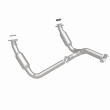 Load image into Gallery viewer, Magnaflow 07-08 Chevrolet Tahoe 5.3L Direct Fit Converter - Additional View 10