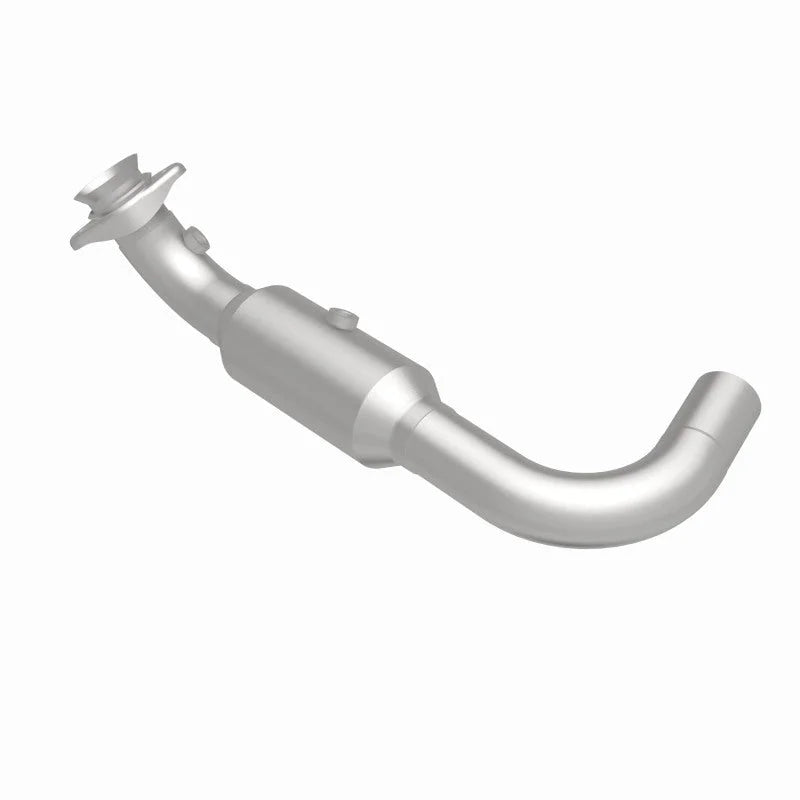 Magnaflow 07-08 Ford Expedition 5.4L Direct Fit Converter - Additional View 5