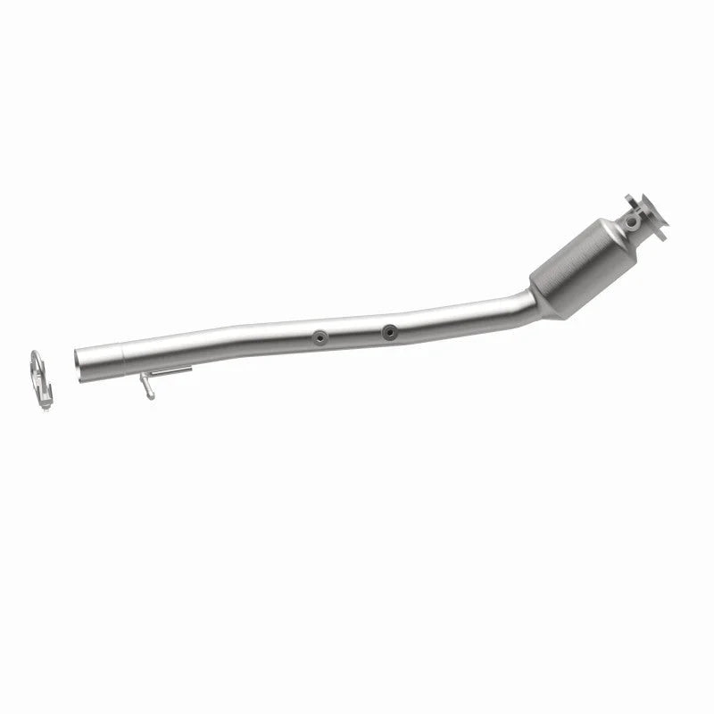 Magnaflow 07-08 Land Rover Range Rover 4.4L Direct Fit Converter - Installation View