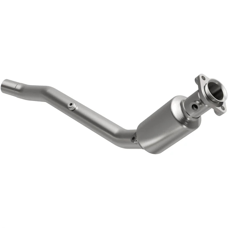 Magnaflow 07-09 Land Rover Range Rover Sport 4.2L Direct Fit Converter - Main Product View