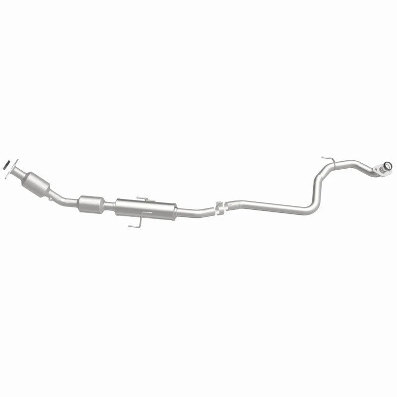 Magnaflow 07-11 Yaris L4 1.5 OEM Underbody Direct Fit Converter - Back View