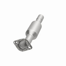 Load image into Gallery viewer, Magnaflow 07-12 Sentra L4 2.5 OEM Underbody Direct Fit Converter - Additional View 6