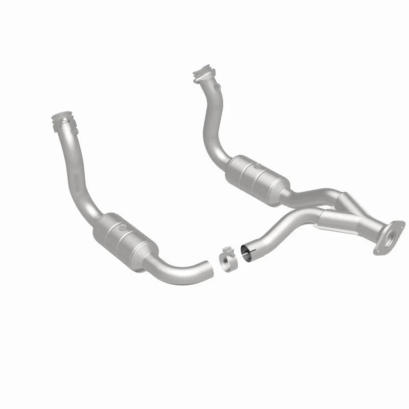 Magnaflow 08-10 Ford F-350 Super Duty 6.8L Direct Fit Converter - Back View