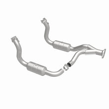 Load image into Gallery viewer, Magnaflow 08-10 Ford F-350 Super Duty 6.8L Direct Fit Converter - Additional View 9