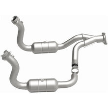 Load image into Gallery viewer, Magnaflow 08-10 Ford F-350 Super Duty 6.8L Direct Fit Converter - Additional View 12
