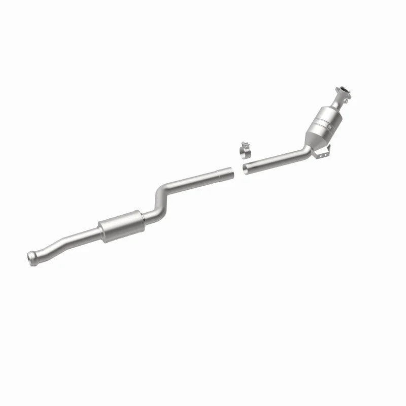 Magnaflow 08-10 Mercedes-Benz C300 3.0L Direct Fit Converter - Side View