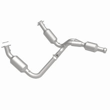 Load image into Gallery viewer, Magnaflow 09-13 Chevrolet Silverado 1500 5.3L Direct Fit Converter - Additional View 15