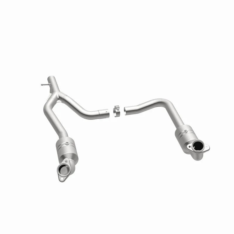Magnaflow 09-14 Ford E-250 4.6L Direct Fit Converter - Installation View