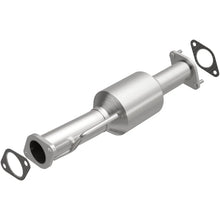 Load image into Gallery viewer, Magnaflow 09-15 Chevrolet Traverse 3.6L Direct Fit Converter - Main Product View