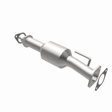 Load image into Gallery viewer, Magnaflow 09-15 Chevrolet Traverse 3.6L Direct Fit Converter - Additional View 5