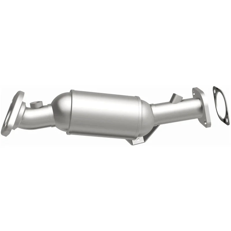 Magnaflow 10-11 Soul 1.6L Underbody Direct Fit Converter - Back View
