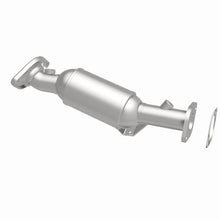 Load image into Gallery viewer, Magnaflow 10-11 Soul 1.6L Underbody Direct Fit Converter - Additional View 6
