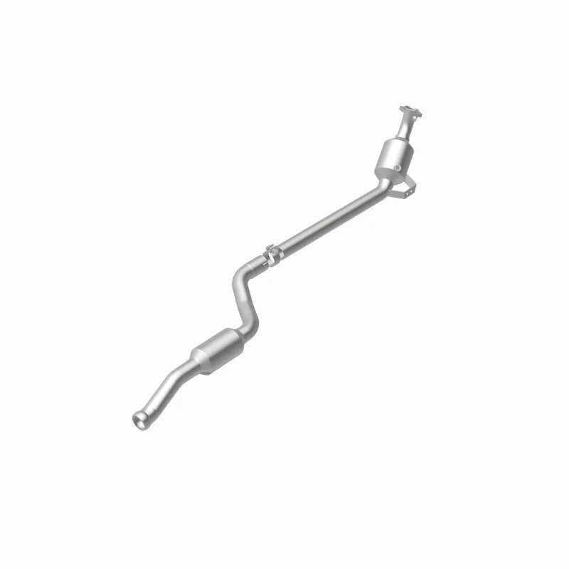 Magnaflow 10-12 GLK350 V6 3.5 OEM Underbody Direct Fit Converter - Installation View