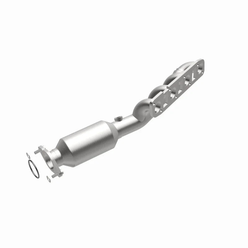 Magnaflow 11-13 QX56 V8 5.6 OEM Manifold Direct Fit Converter - Side View