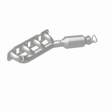 Load image into Gallery viewer, Magnaflow 11-13 QX56 V8 5.6 OEM Manifold Direct Fit Converter - Installation View
