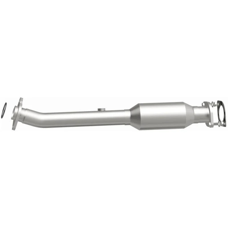 Magnaflow 11-13 QX56 V8 5.6 OEM Underbody Direct Fit Converter - Back View