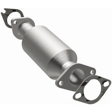 Load image into Gallery viewer, Magnaflow 11-13 Sorento 2.4L Underbody Direct Fit Converter - Additional View 8