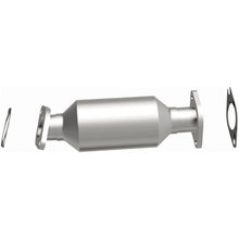 Load image into Gallery viewer, Magnaflow 11-13 Sorento 2.4L Underbody Direct Fit Converter - Additional View 14
