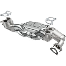 Load image into Gallery viewer, Magnaflow 11-13 Subaru Forester California Grade CARB Compliant Direct-Fit Catalytic Converter - Main Product View