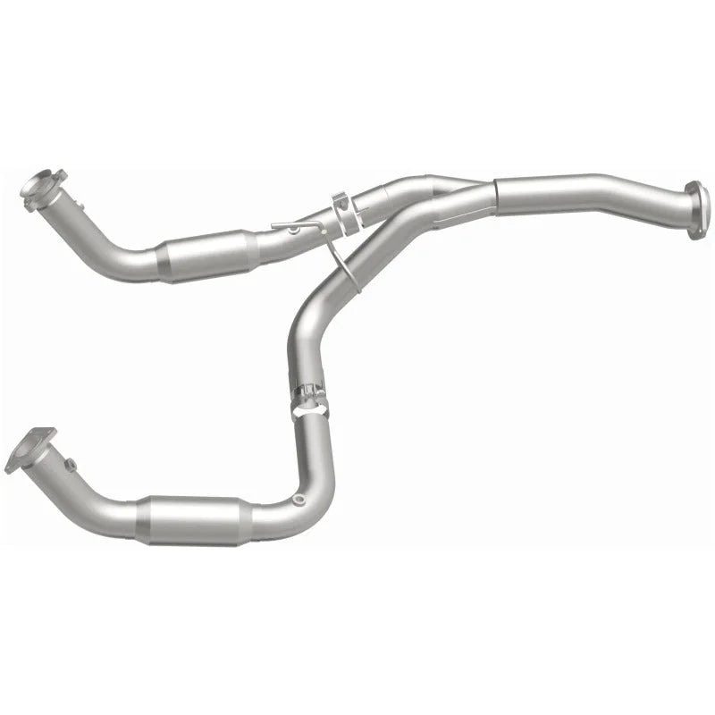 Magnaflow 11-15 Chevrolet Silverado 2500 HD 6.0L Direct Fit Converter - Side View