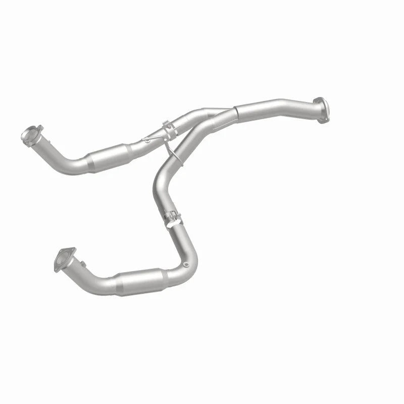 Magnaflow 11-15 Chevrolet Silverado 2500 HD 6.0L Direct Fit Converter - Installation View