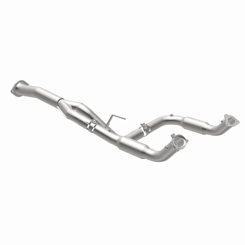 Magnaflow 11-15 Chevrolet Silverado 2500 HD 6.0L Direct Fit Converter - Additional View 15
