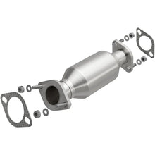 Load image into Gallery viewer, Magnaflow 11-15 Elantra 1.8L Underbody Direct Fit Converter - Main Product View
