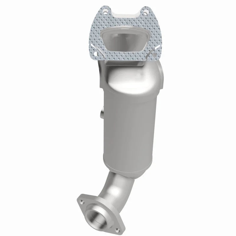 Magnaflow 11-16 Dodge Grand Caravan 3.6L Direct Fit Converter - Installation View