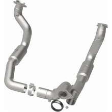 Load image into Gallery viewer, Magnaflow 11-17 Ford F-250 Super Duty 6.2L Direct Fit Converter - Additional View 8