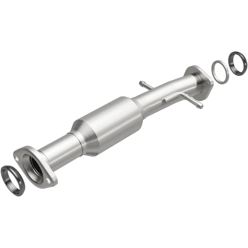 Magnaflow 12-15 RX350 V6 3.5 OEM Underbody Direct Fit Converter - Main Product View