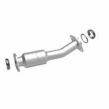 Load image into Gallery viewer, Magnaflow 12-15 Toyota Sienna 3.5L Direct Fit Converter - Additional View 6