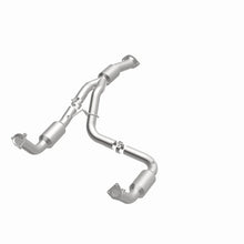 Load image into Gallery viewer, Magnaflow 12-17 Chevrolet Express 3500 6.0L Direct Fit Converter - Additional View 12