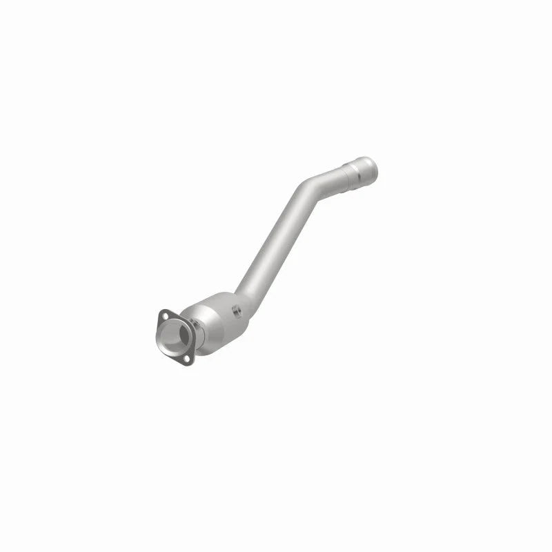 Magnaflow 13-14 Mercedes-Benz GL450 4.6L Direct Fit Converter - Installation View
