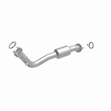 Load image into Gallery viewer, Magnaflow 13-16 Toyota RAV4 2.5L Direct Fit Converter - Additional View 6