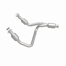 Load image into Gallery viewer, Magnaflow 14-15 Chevrolet Silverado 1500 5.3L Direct-Fit Catalytic Converter - Additional View 5
